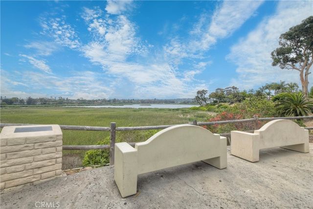 543 LAGUNA Drive, Carlsbad, CA 92008