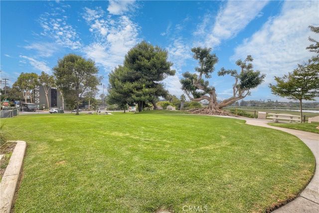 543 LAGUNA Drive, Carlsbad, CA 92008