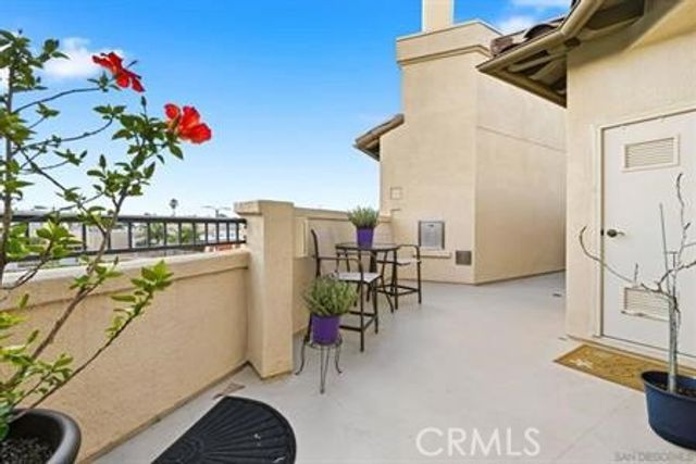 543 LAGUNA Drive, Carlsbad, CA 92008