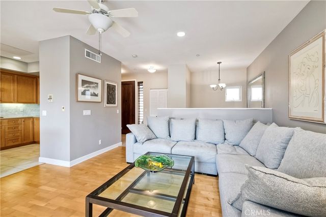 543 LAGUNA Drive, Carlsbad, CA 92008