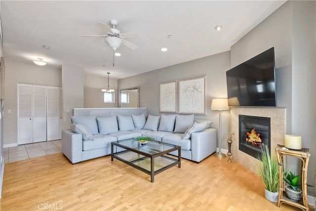 543 LAGUNA Drive, Carlsbad, CA 92008
