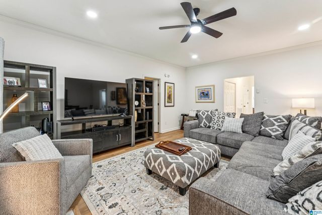 1113 HALE CIRCLE, Center Point, AL 35215