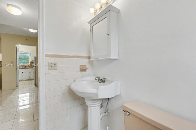 1300 N 12th Ct 6A, Hollywood, FL 33019