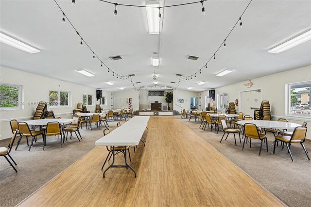 1300 N 12th Ct 6A, Hollywood, FL 33019