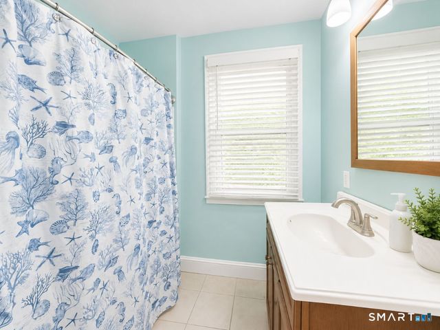 15 Ansonia Street, Hartford, CT 06114