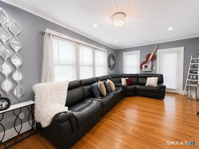 15 Ansonia Street, Hartford, CT 06114