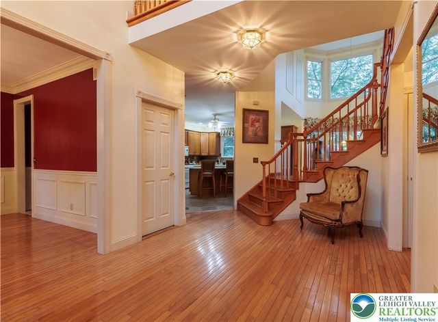519 Rose Inn Avenue, Bushkill Twp, PA 18064