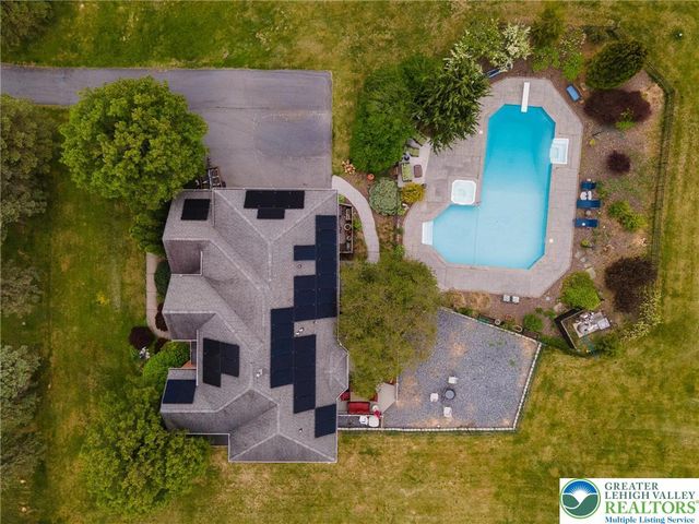 519 Rose Inn Avenue, Bushkill Twp, PA 18064