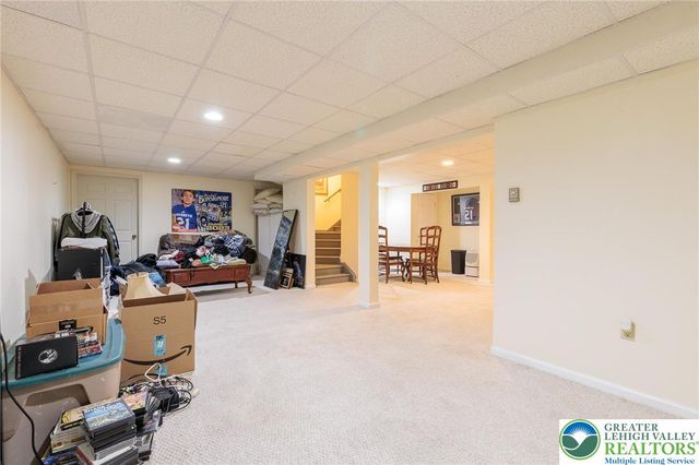 519 Rose Inn Avenue, Bushkill Twp, PA 18064