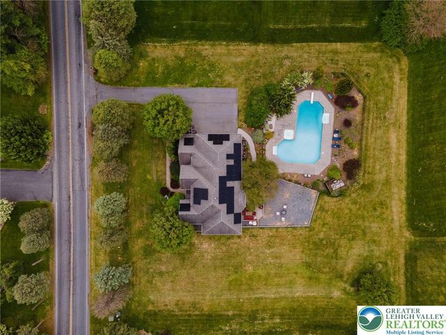 519 Rose Inn Avenue, Bushkill Twp, PA 18064