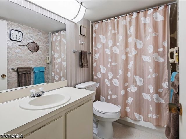 320 Seaview CT 904, Marco Island, FL 34145