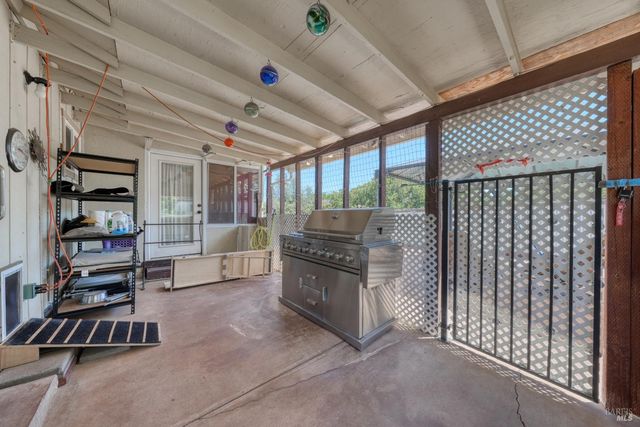 10241 Fairway Dr, Kelseyville, CA 95451