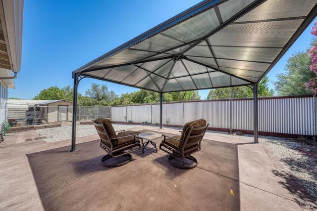 10241 Fairway Dr, Kelseyville, CA 95451