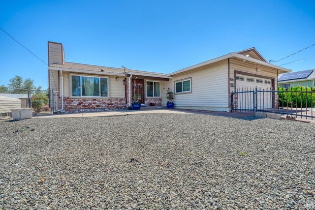 10241 Fairway Dr, Kelseyville, CA 95451