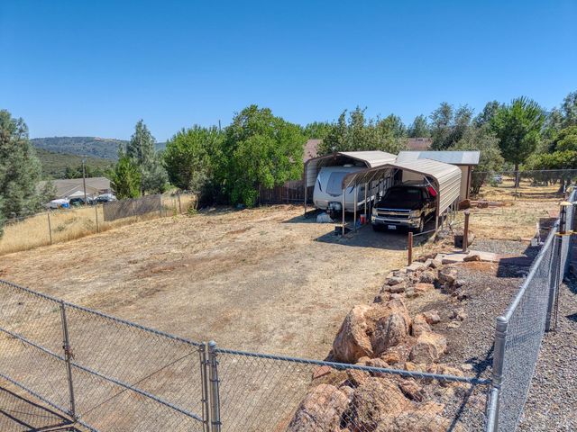 10241 Fairway Dr, Kelseyville, CA 95451