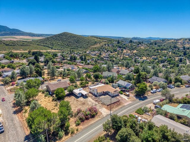 10241 Fairway Dr, Kelseyville, CA 95451