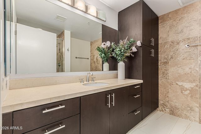 7121 E RANCHO VISTA Drive 2006, Scottsdale, AZ 85251