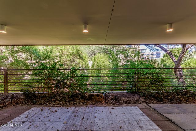 7121 E RANCHO VISTA Drive 2006, Scottsdale, AZ 85251