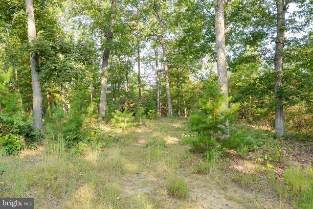 82 SABRINA LN, Hedgesville, WV 25427