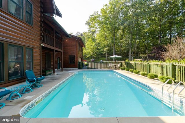 82 SABRINA LN, Hedgesville, WV 25427