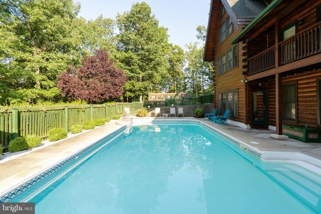 82 SABRINA LN, Hedgesville, WV 25427