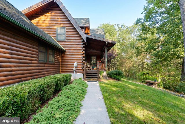 82 SABRINA LN, Hedgesville, WV 25427