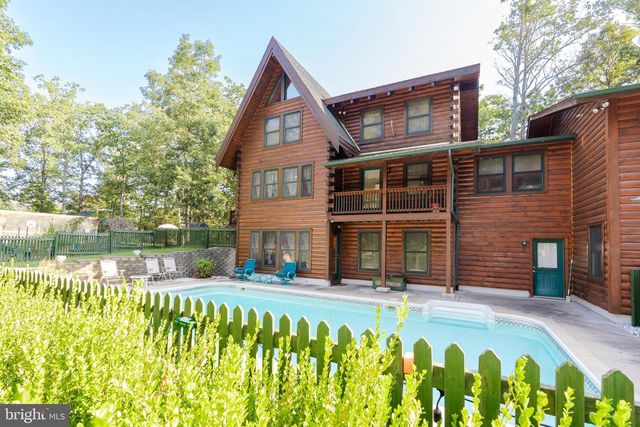 82 SABRINA LN, Hedgesville, WV 25427