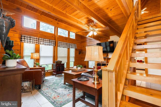 82 SABRINA LN, Hedgesville, WV 25427