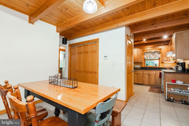 82 SABRINA LN, Hedgesville, WV 25427