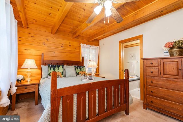 82 SABRINA LN, Hedgesville, WV 25427