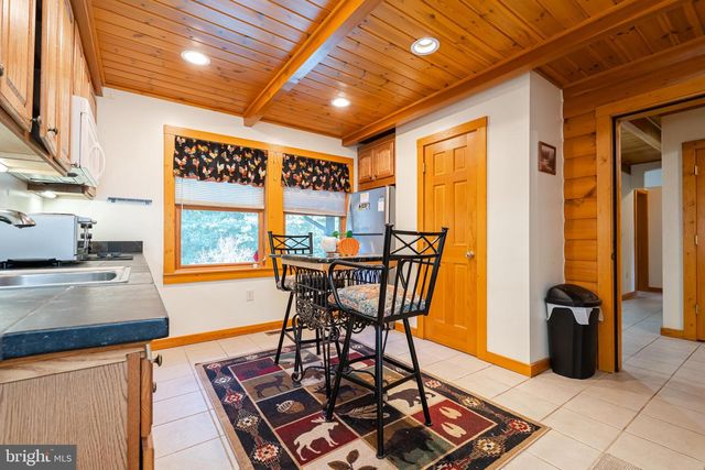 82 SABRINA LN, Hedgesville, WV 25427