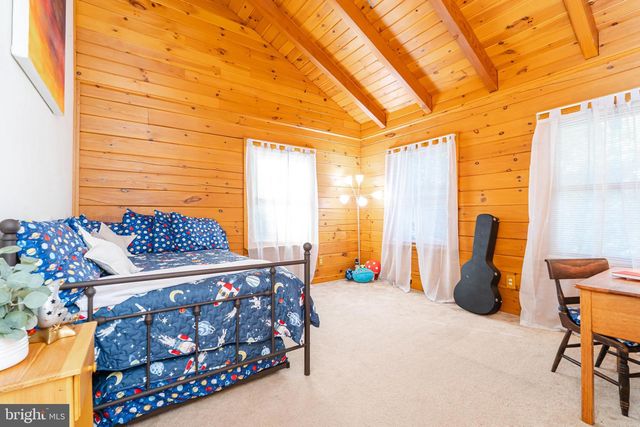 82 SABRINA LN, Hedgesville, WV 25427