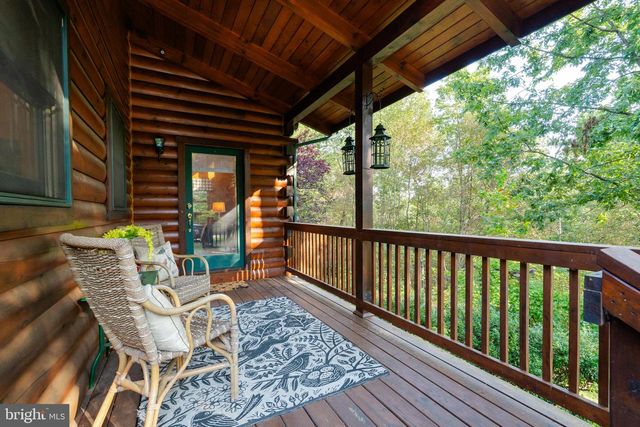 82 SABRINA LN, Hedgesville, WV 25427