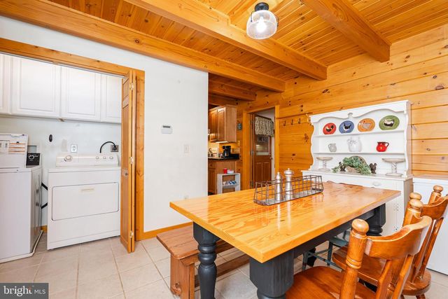 82 SABRINA LN, Hedgesville, WV 25427