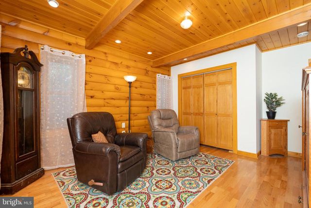 82 SABRINA LN, Hedgesville, WV 25427