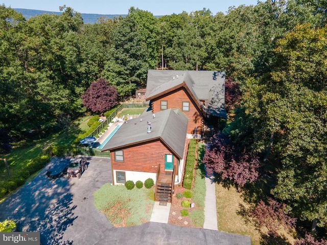 82 SABRINA LN, Hedgesville, WV 25427