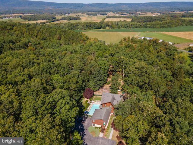 82 SABRINA LN, Hedgesville, WV 25427