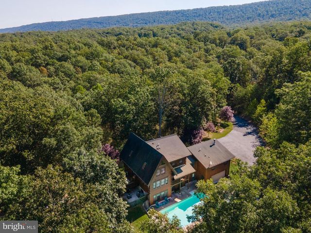 82 SABRINA LN, Hedgesville, WV 25427