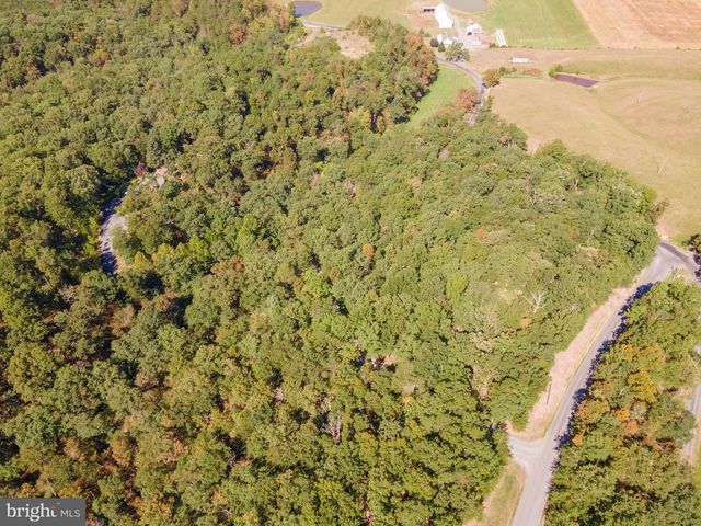 82 SABRINA LN, Hedgesville, WV 25427