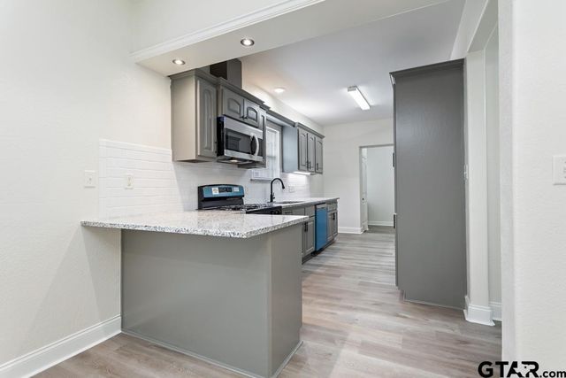 1704 E Houston St, Tyler, TX 75702