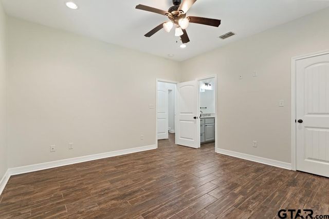 1704 E Houston St, Tyler, TX 75702