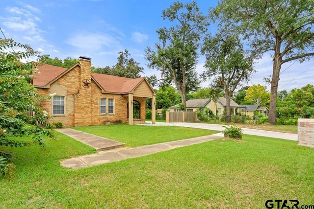 1704 E Houston St, Tyler, TX 75702