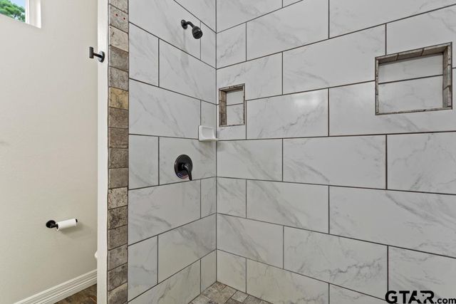 1704 E Houston St, Tyler, TX 75702