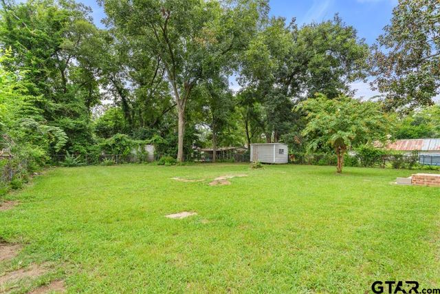 1704 E Houston St, Tyler, TX 75702