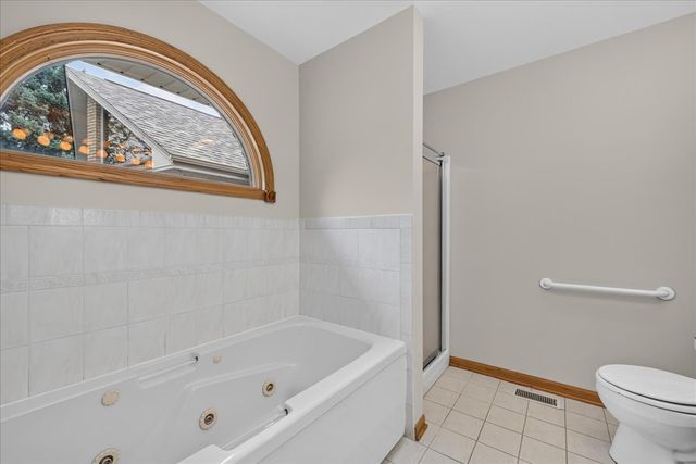 1285 Drawbridge Lane, Lemont, IL 60439