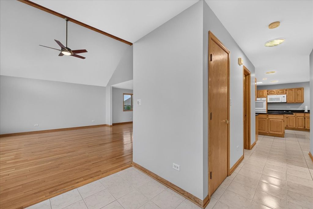 1285 Drawbridge Lane, Lemont, IL 60439 — photo 3