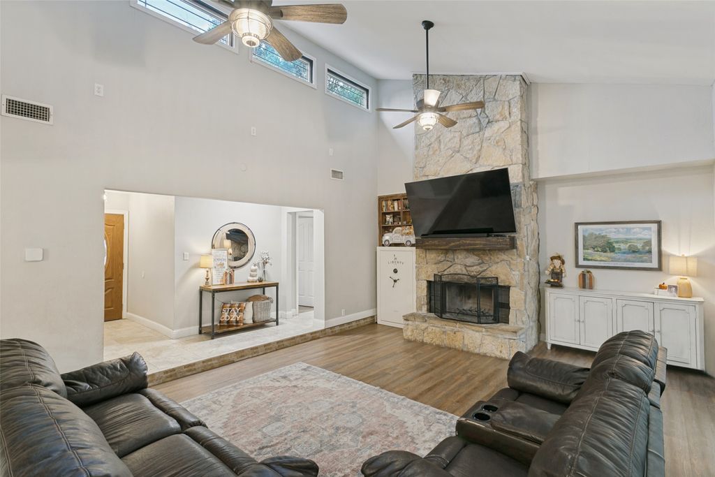 904 Dewey Scott Street, Benbrook, TX 76126 — photo 3