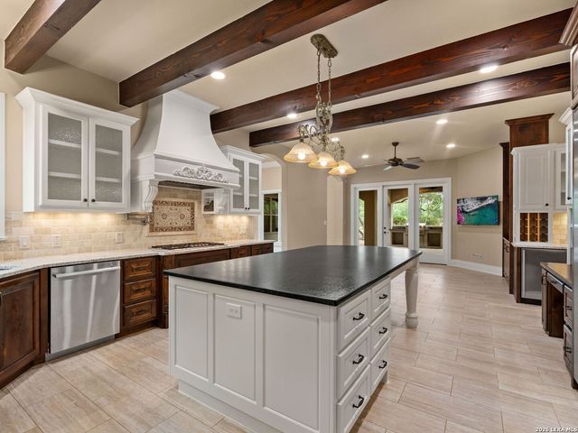 8 Winged Foot, Boerne, TX 78006