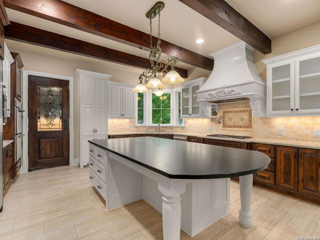 8 Winged Foot, Boerne, TX 78006