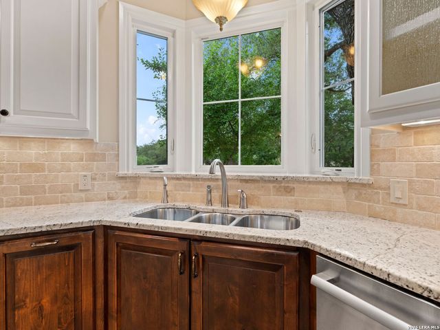 8 Winged Foot, Boerne, TX 78006